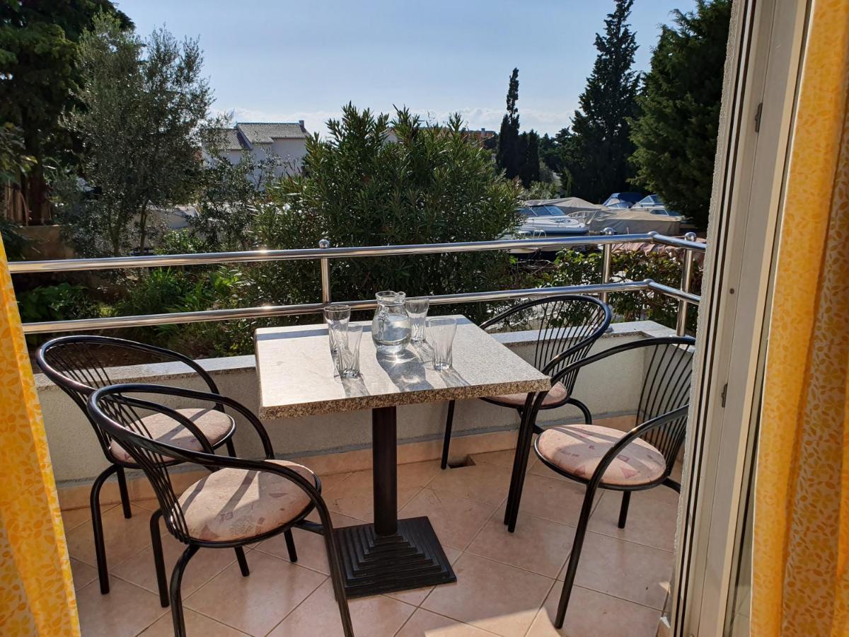 The Nifty Nook Apartments Novaglia Esterno foto